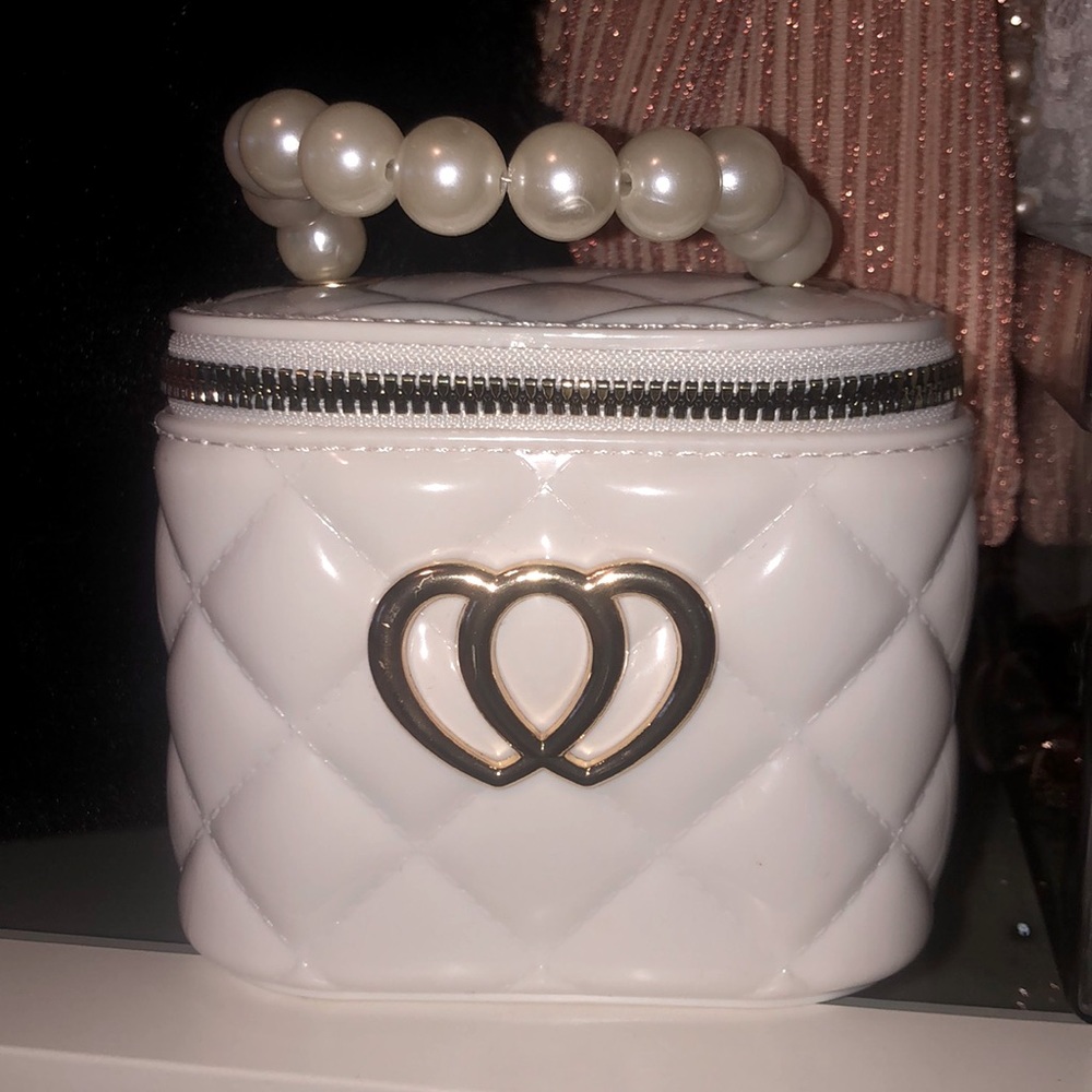 Hand bag